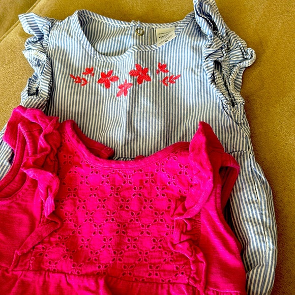 Carter’s BabyShort-Sleeve Romper. - Picture 1 of 8